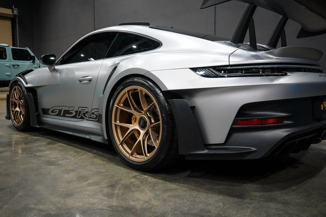 2025 Porsche 992 GT3 RS - Image 22 of 31