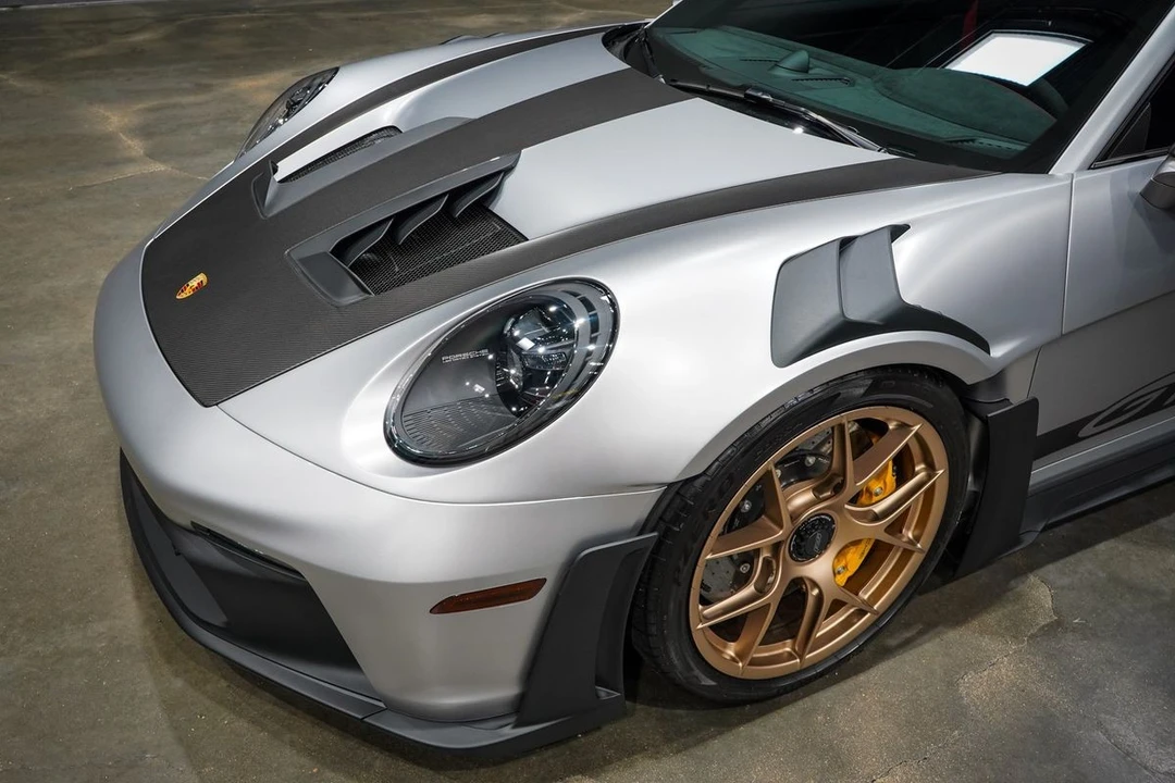 2025 Porsche 992 GT3 RS - Image 11 of 31