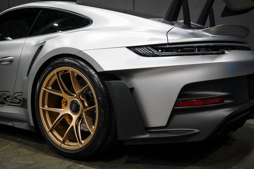 2025 Porsche 992 GT3 RS - Image 21 of 31