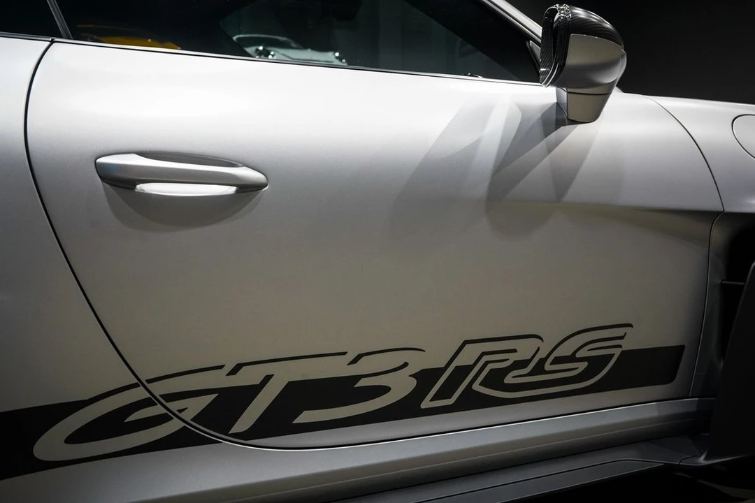 2025 Porsche 992 GT3 RS - Image 24 of 31