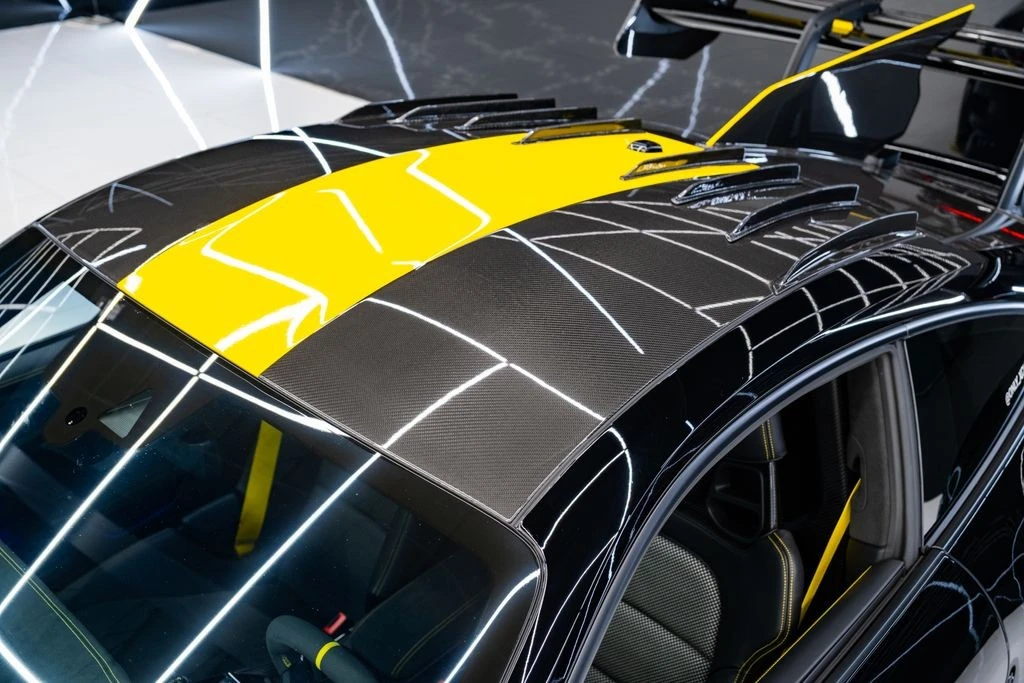 2025 Porsche 992 GT3 RS - Image 19 of 31