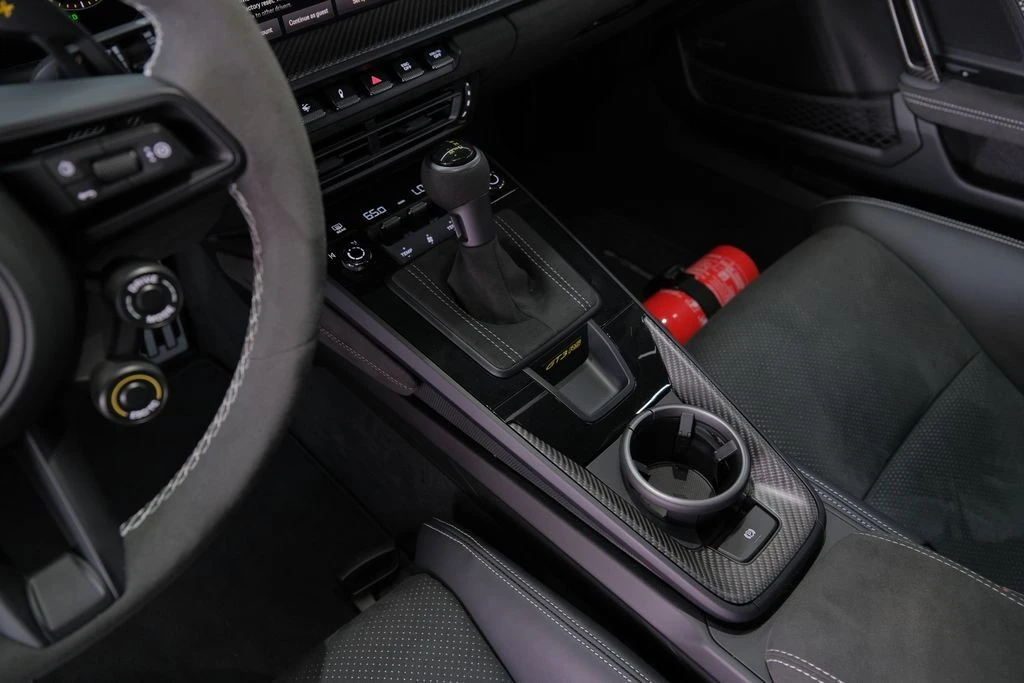 2025 Porsche 992 GT3 RS - Image 14 of 31