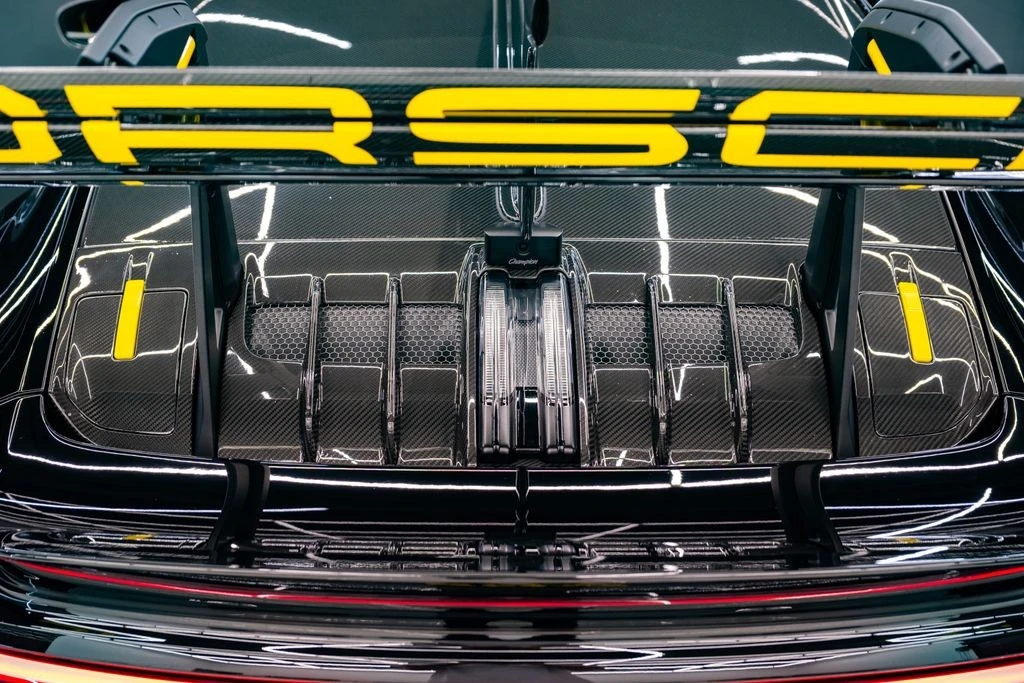 2025 Porsche 992 GT3 RS - Image 25 of 31