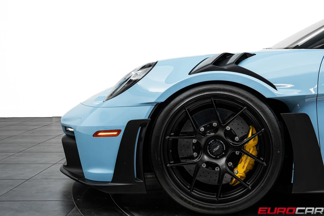 2025 Porsche 992 GT3 RS - Image 14 of 31