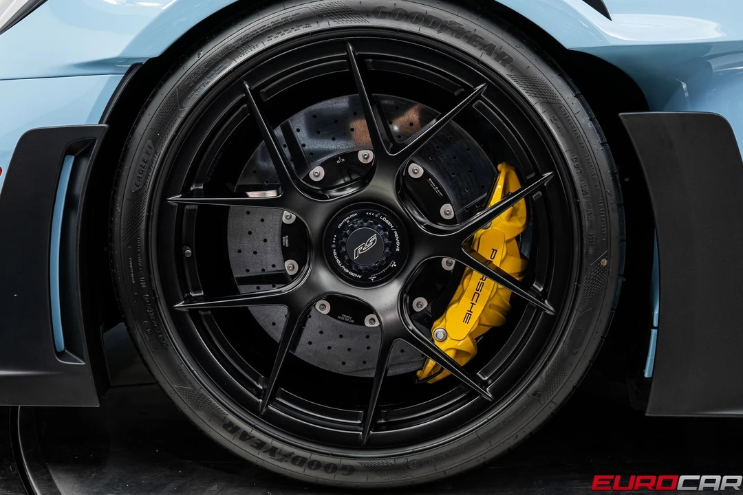 2025 Porsche 992 GT3 RS - Image 25 of 31