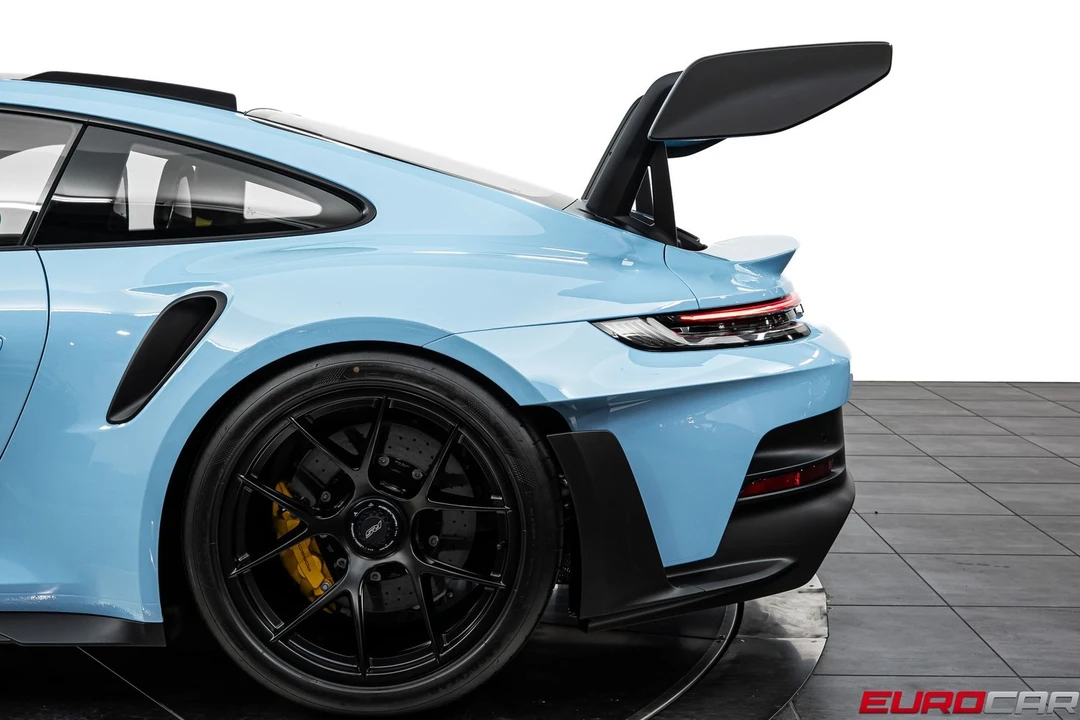2025 Porsche 992 GT3 RS - Image 19 of 31