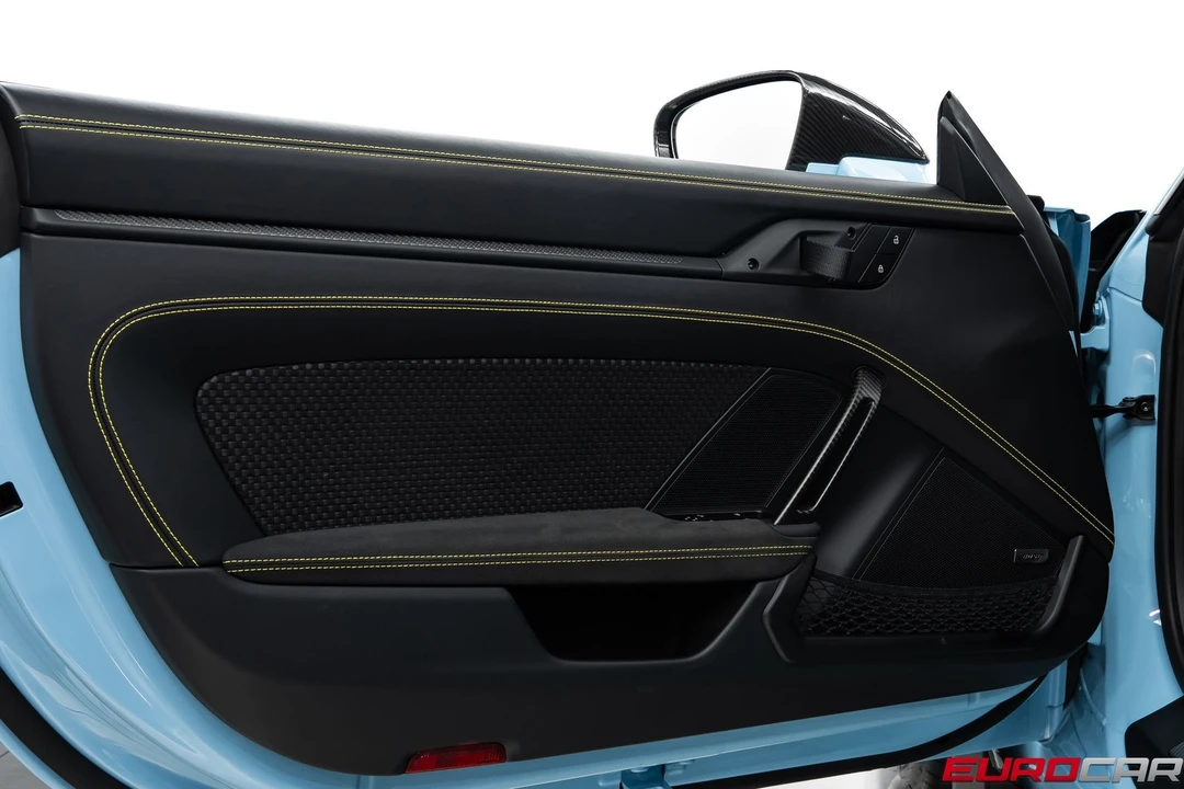 2025 Porsche 992 GT3 RS - Image 27 of 31