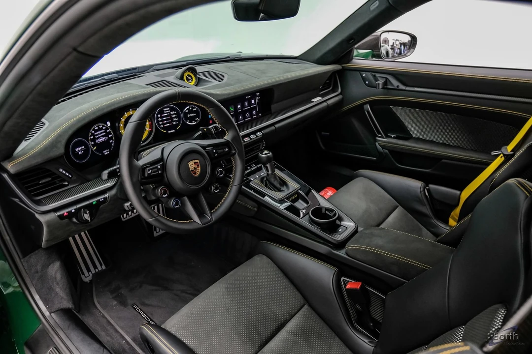 2025 Porsche 992 GT3 RS - Image 2 of 31