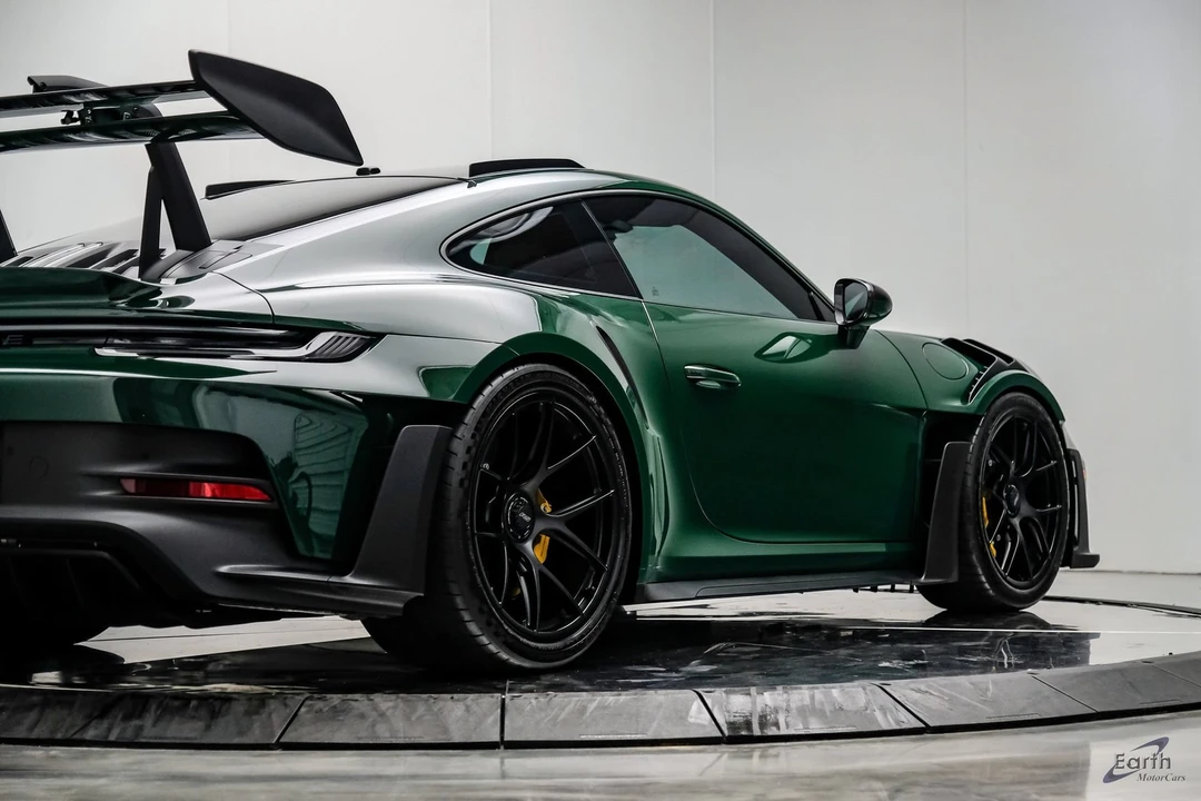 2025 Porsche 992 GT3 RS - Image 26 of 31