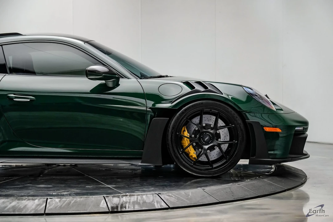 2025 Porsche 992 GT3 RS - Image 30 of 31