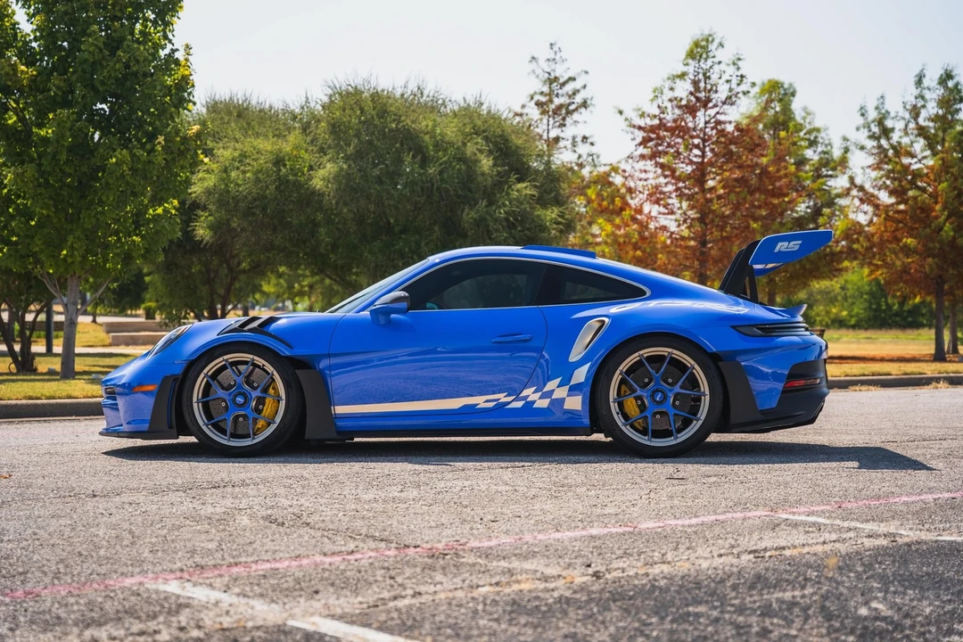 2025 Porsche 992 GT3 RS - Image 26 of 31