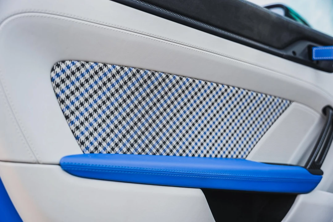 2025 Porsche 992 GT3 RS - Image 29 of 31
