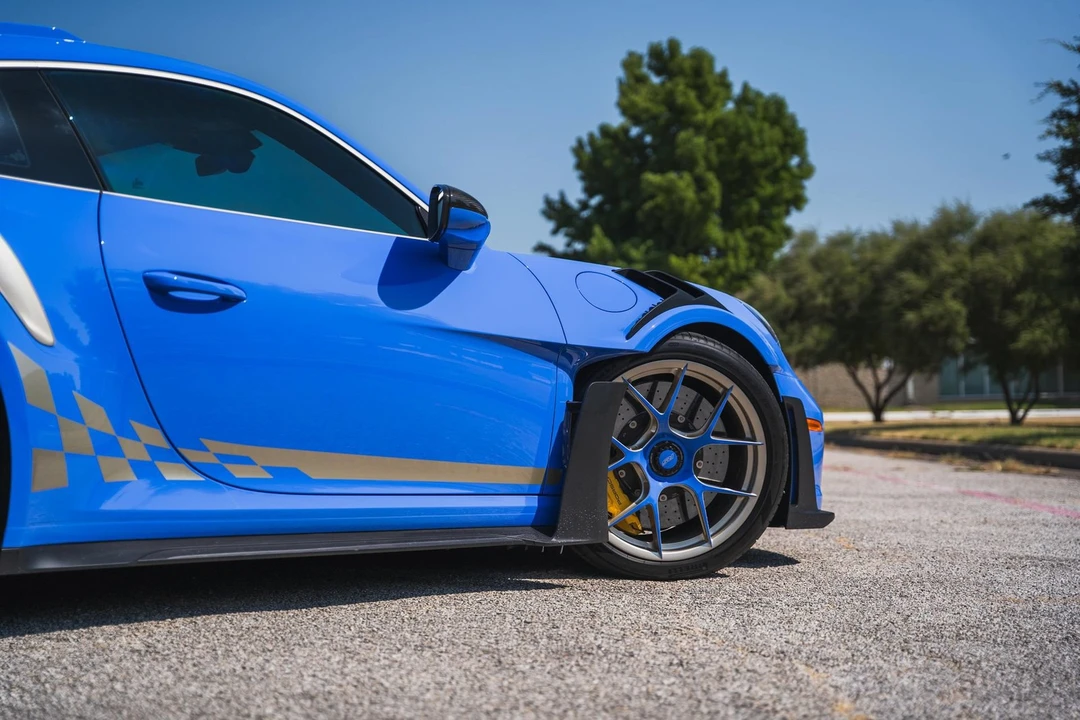 2025 Porsche 992 GT3 RS - Image 17 of 31