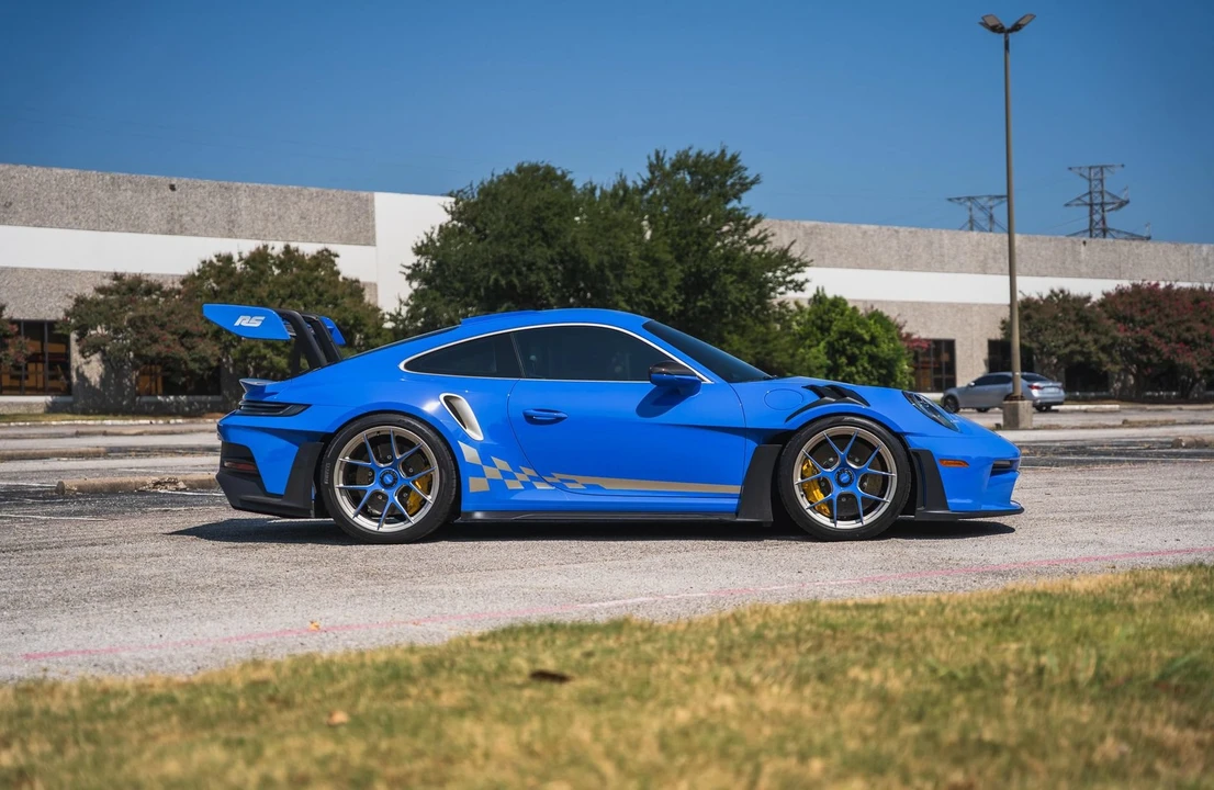 2025 Porsche 992 GT3 RS - Image 24 of 31