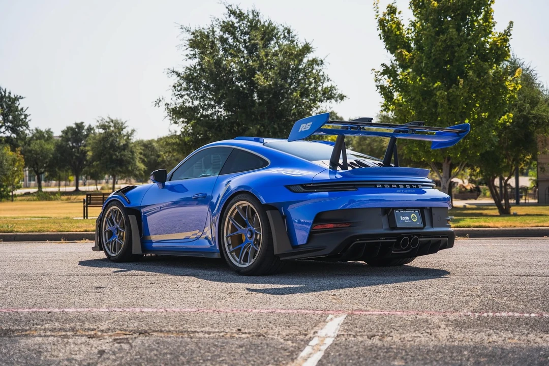 2025 Porsche 992 GT3 RS - Image 25 of 31