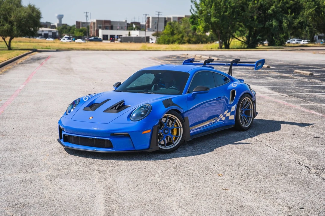 2025 Porsche 992 GT3 RS - Image 2 of 31