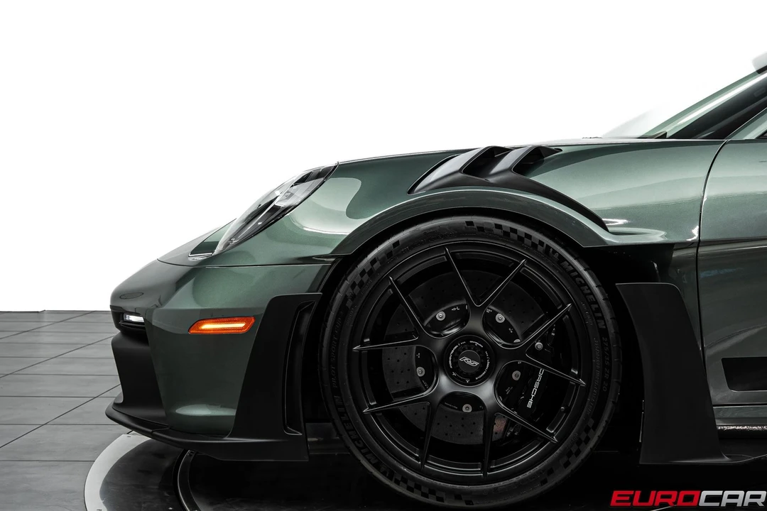 2025 Porsche 992 GT3 RS - Image 13 of 31