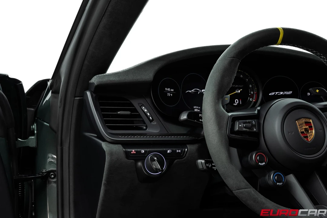 2025 Porsche 992 GT3 RS - Image 28 of 31