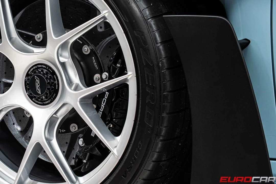 2025 Porsche 992 GT3 RS - Image 26 of 31