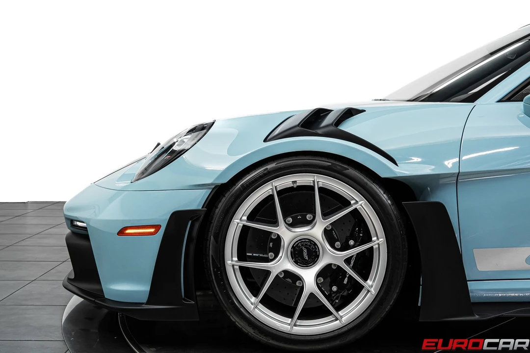 2025 Porsche 992 GT3 RS - Image 14 of 31