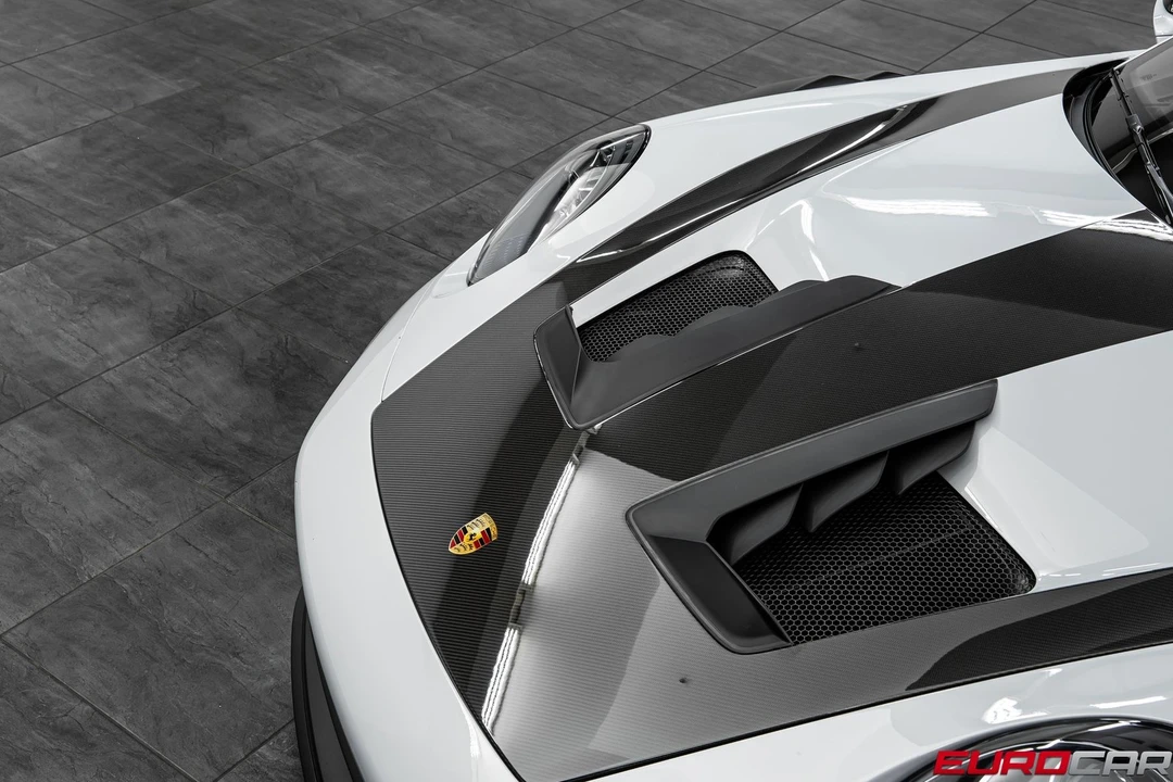 2025 Porsche 992 GT3 RS - Image 9 of 31
