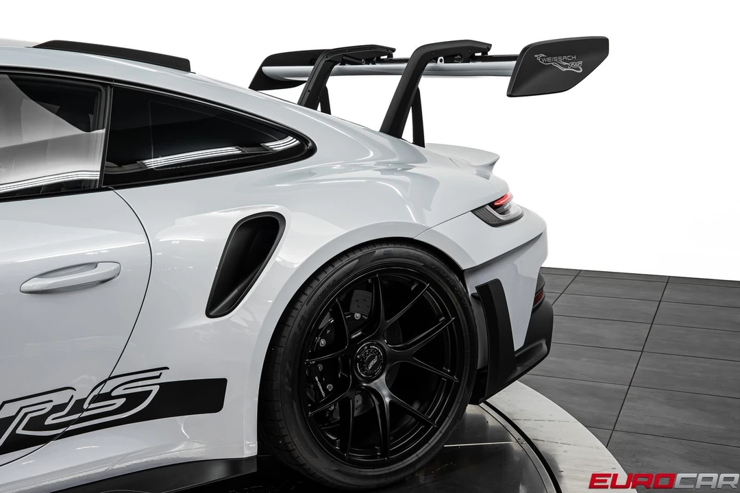 2025 Porsche 992 GT3 RS - Image 18 of 31