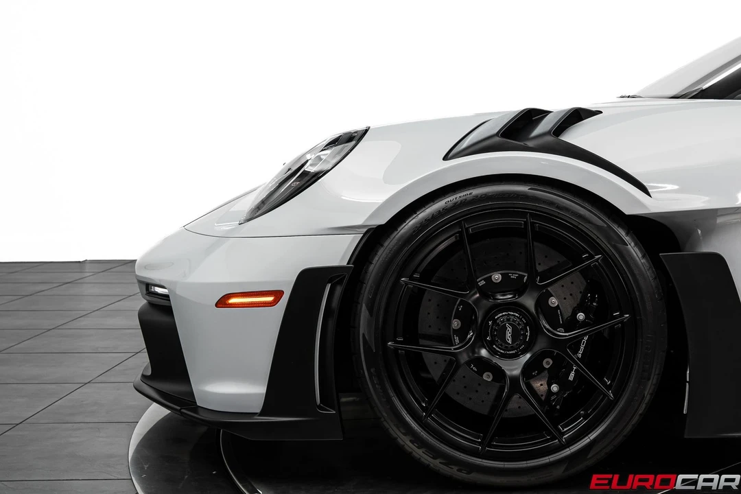 2025 Porsche 992 GT3 RS - Image 14 of 31