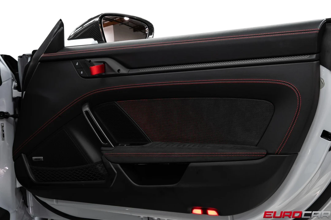 2025 Porsche 992 GT3 RS - Image 28 of 31
