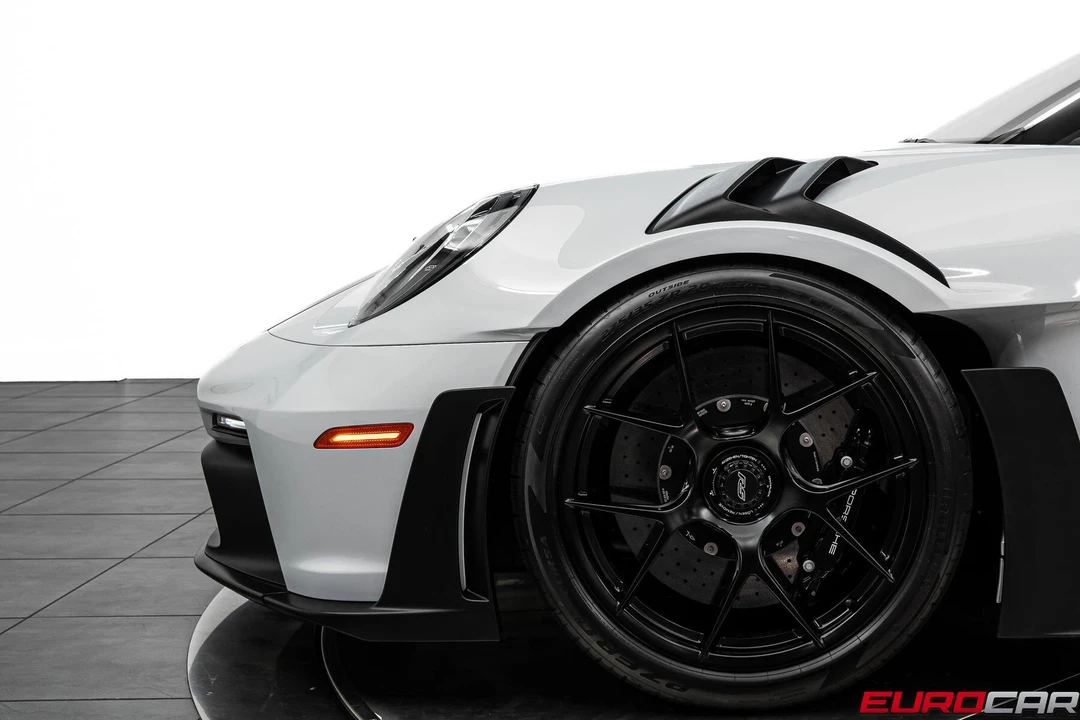 2025 Porsche 992 GT3 RS - Image 14 of 31