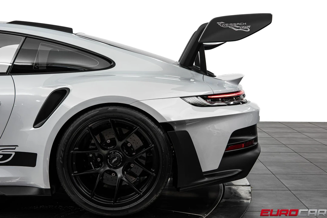 2025 Porsche 992 GT3 RS - Image 19 of 31