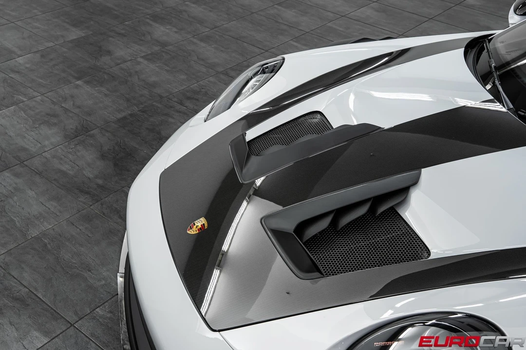 2025 Porsche 992 GT3 RS - Image 9 of 31