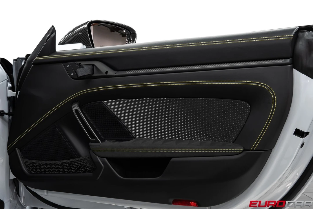 2025 Porsche 992 GT3 RS - Image 27 of 31