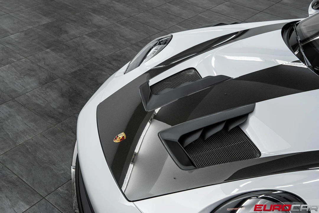2025 Porsche 992 GT3 RS - Image 9 of 31