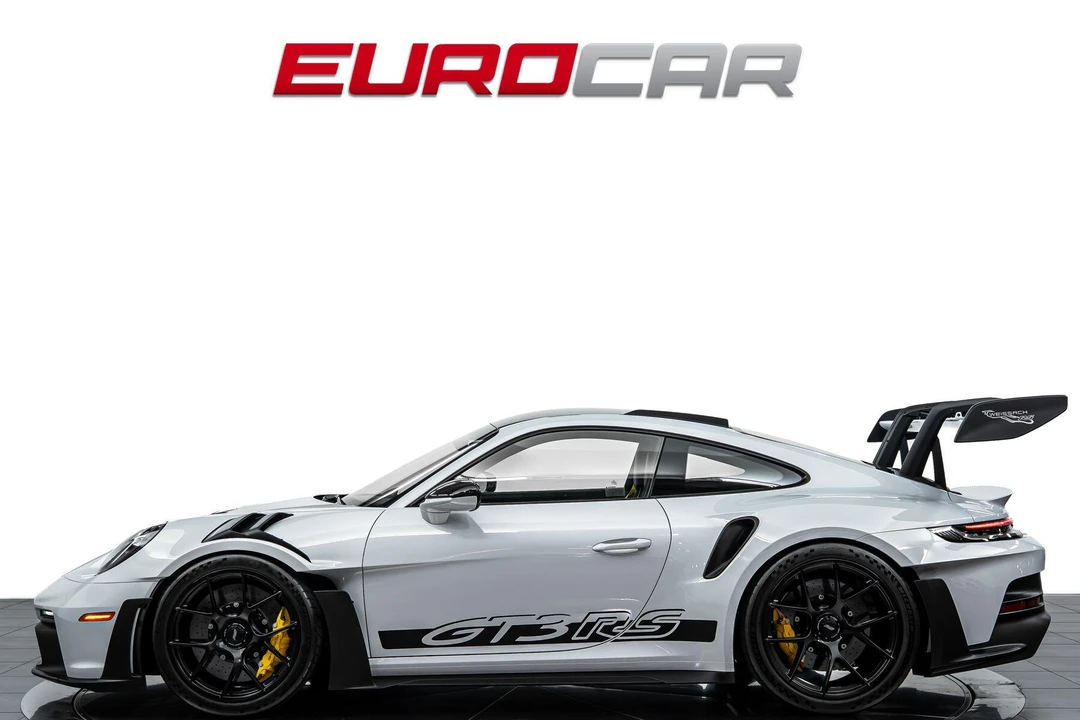 2025 Porsche 992 GT3 RS - Image 2 of 31