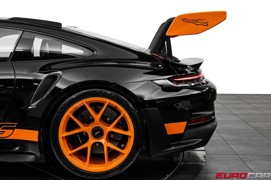 2025 Porsche 992 GT3 RS - Image 18 of 31