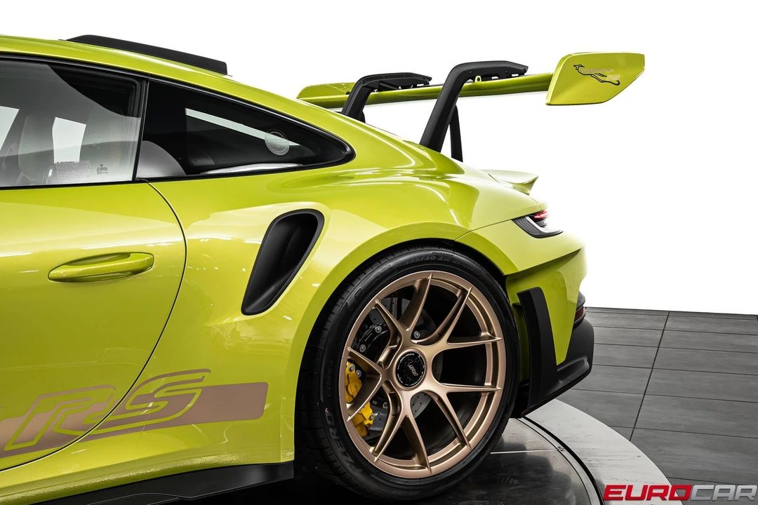 2025 Porsche 992 GT3 RS - Image 18 of 31