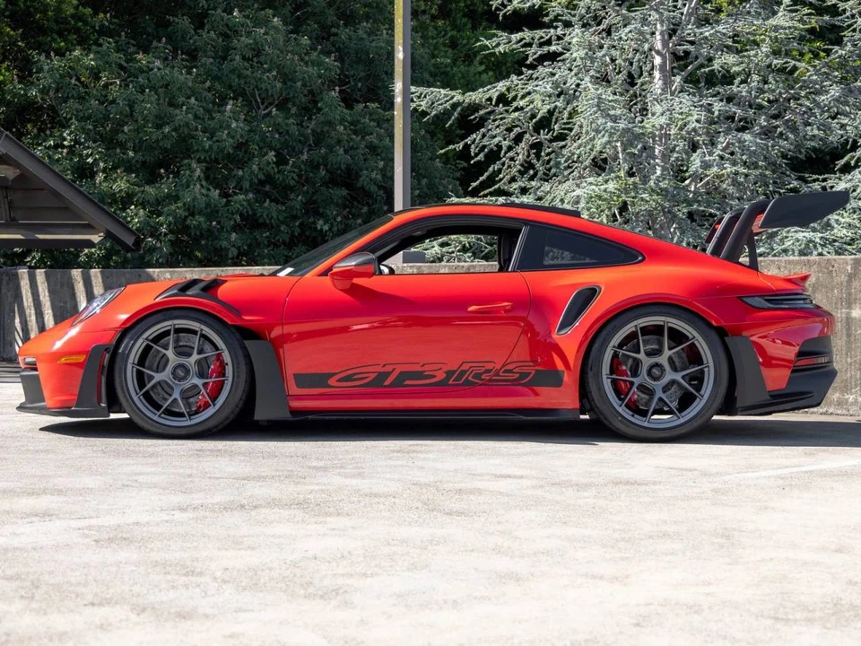 2025 Porsche 992 GT3 RS - Image 2 of 5