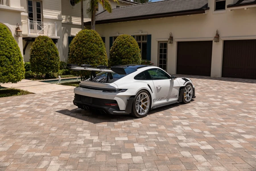 2025 Porsche 992 GT3 RS - Image 3 of 31