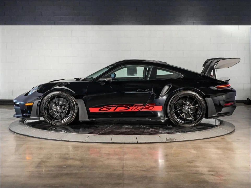 2025 Porsche 992 GT3 RS - Image 2 of 5