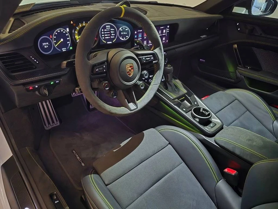 2025 Porsche 992 GT3 RS - Image 4 of 4