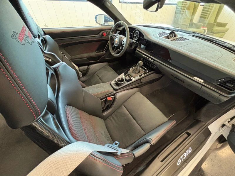 2025 Porsche 992 GT3 RS - Image 29 of 31