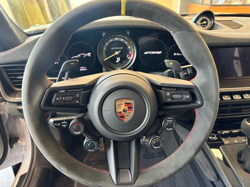 2025 Porsche 992 GT3 RS - Image 24 of 31