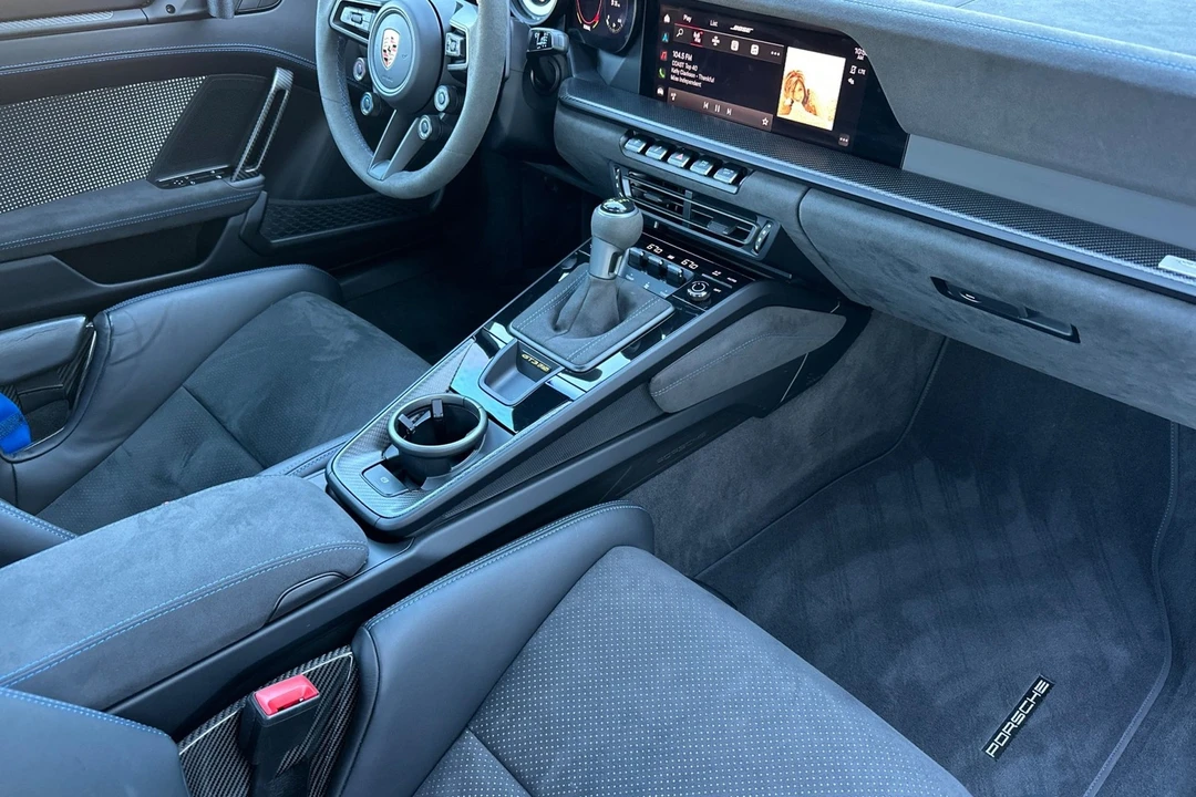 2025 Porsche 992 GT3 RS - Image 16 of 21