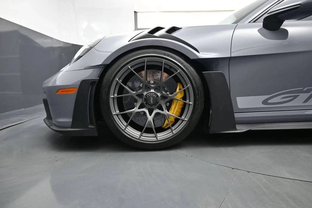 2025 Porsche 992 GT3 RS - Image 4 of 5