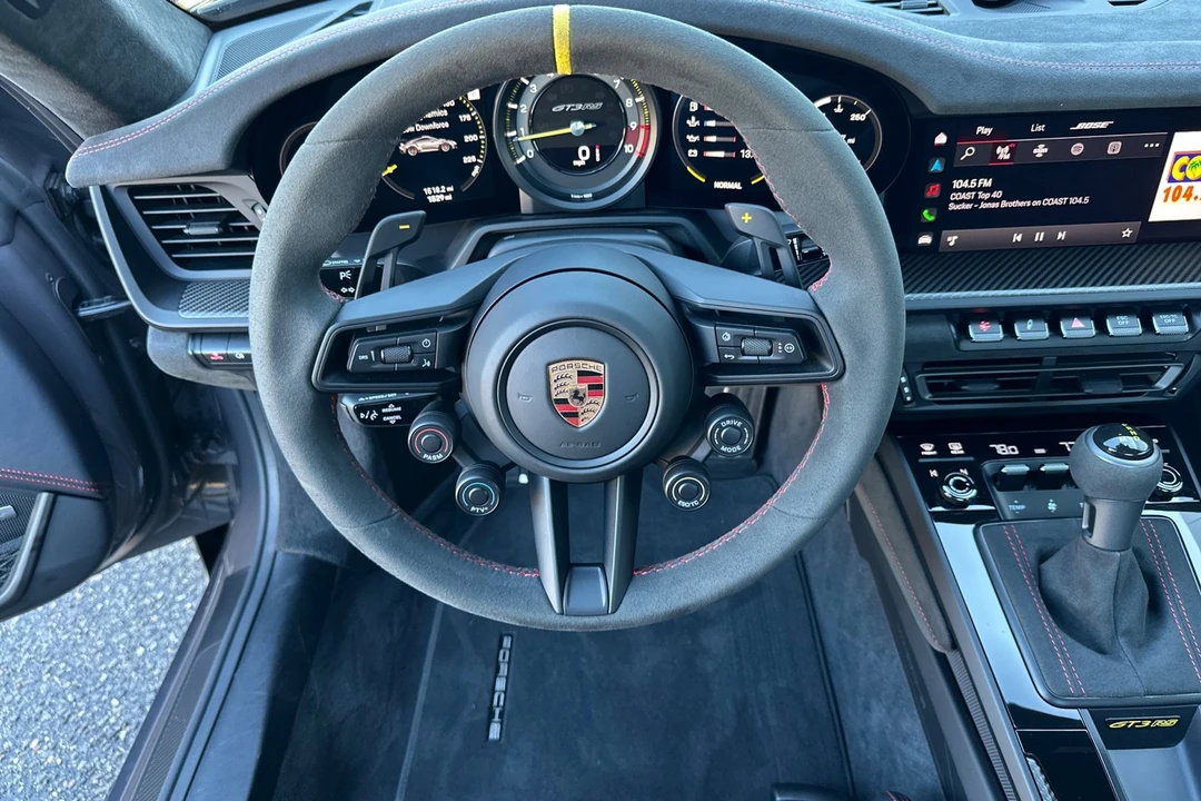 2025 Porsche 992 GT3 RS - Image 15 of 21