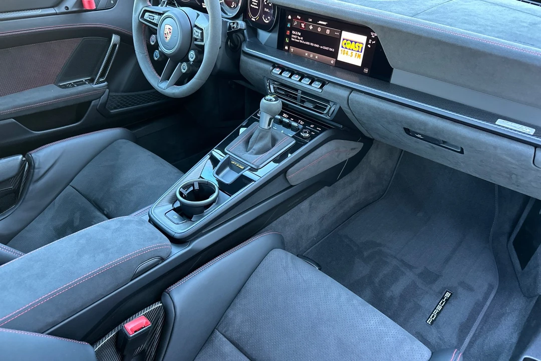 2025 Porsche 992 GT3 RS - Image 16 of 21