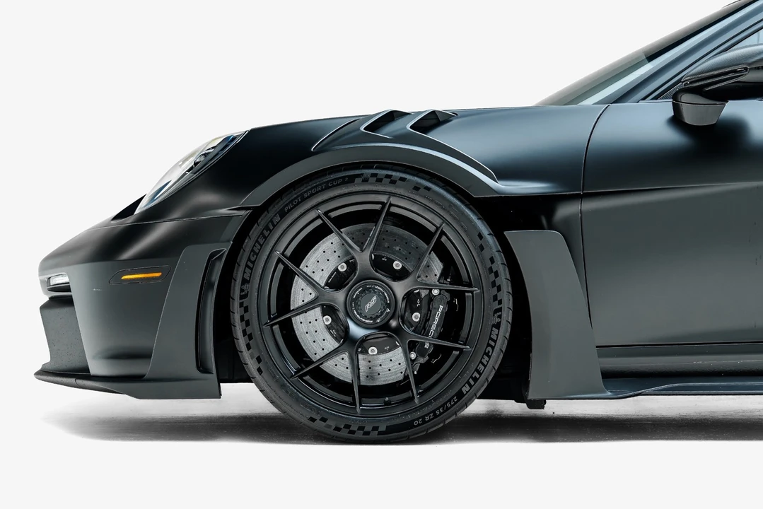 2025 Porsche 992 GT3 RS - Image 21 of 31