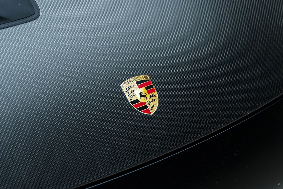 2025 Porsche 992 GT3 RS - Image 27 of 31