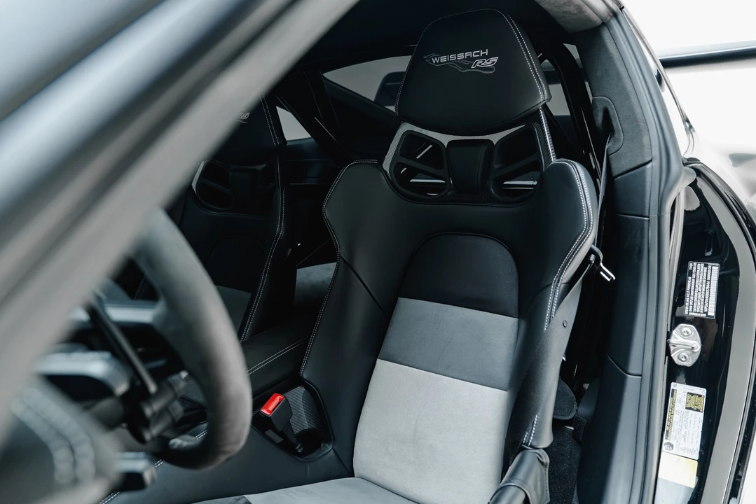 2025 Porsche 992 GT3 RS - Image 4 of 31