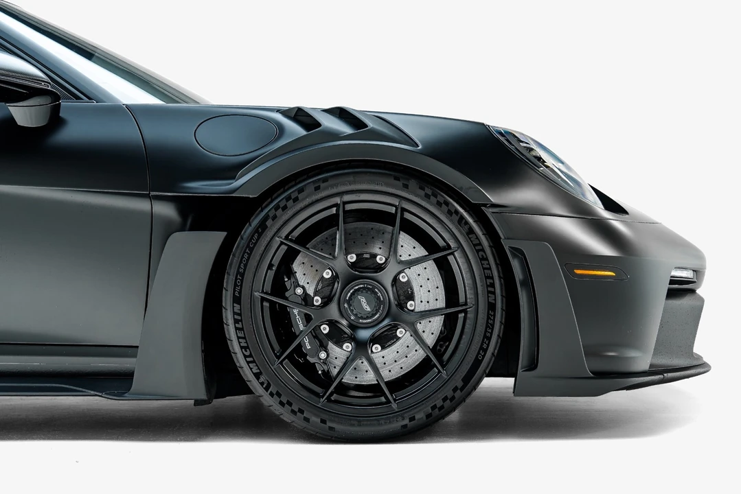 2025 Porsche 992 GT3 RS - Image 20 of 31